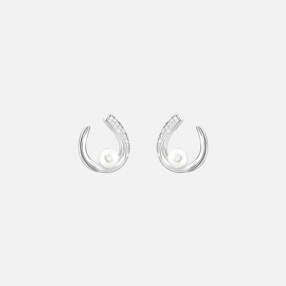 Classy Oval Pearl Earrings