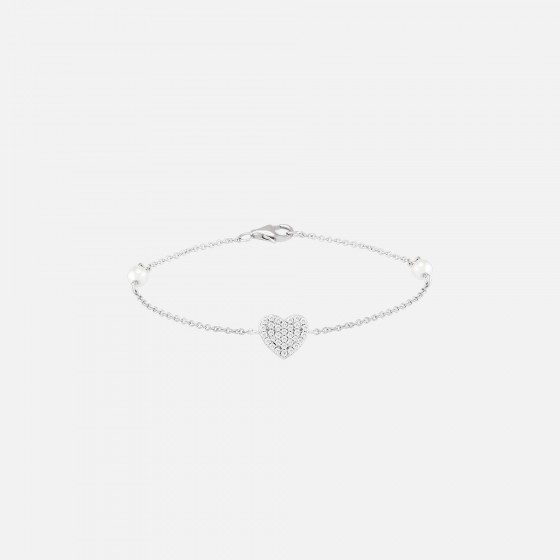 Classy Heart Pearls Bracelet
