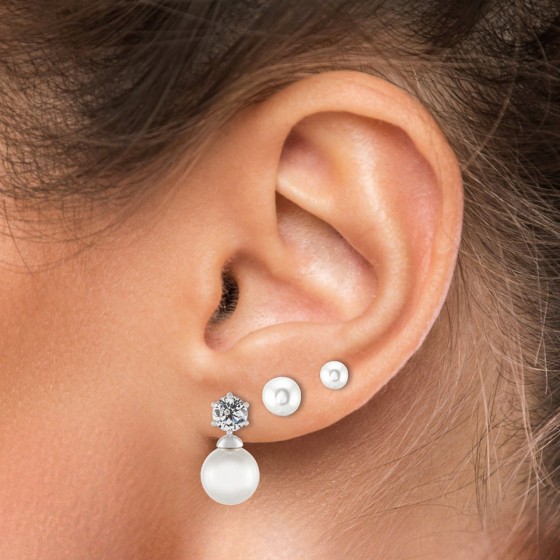 Classy Simple Pearl Earrings