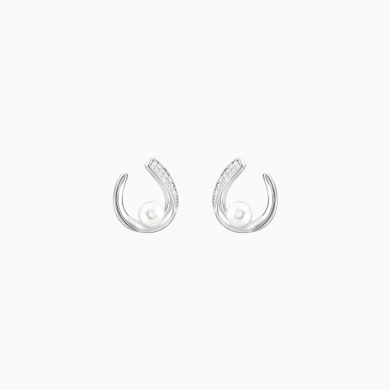 Classy Oval Pearl Earrings