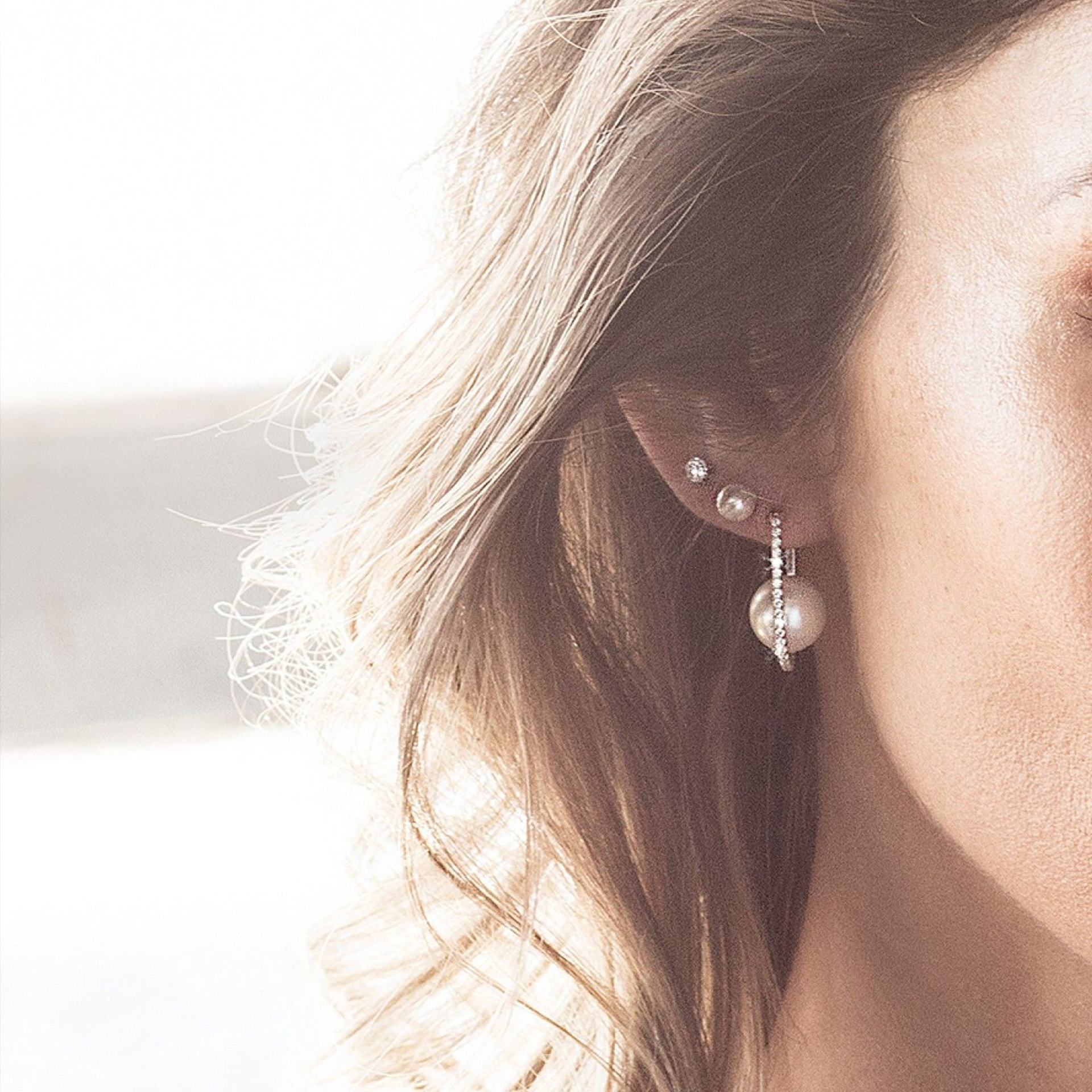 Classy Simple Pearl Earrings