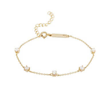 Classy Pearls & Solitaires Golden Bracelet