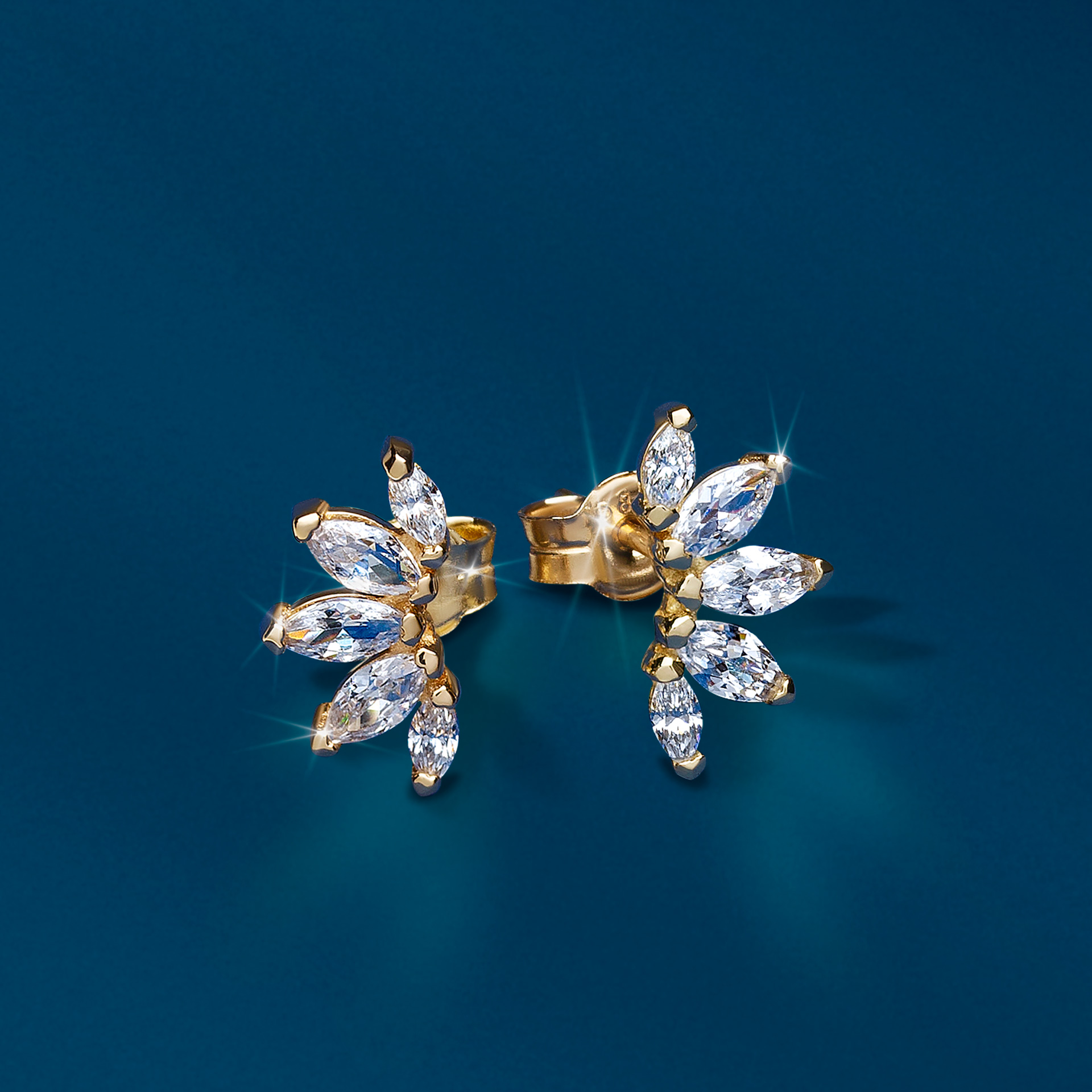 Gold Trendy Leafs Earrings