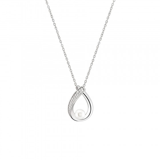 Classy Oval Pearl Necklace