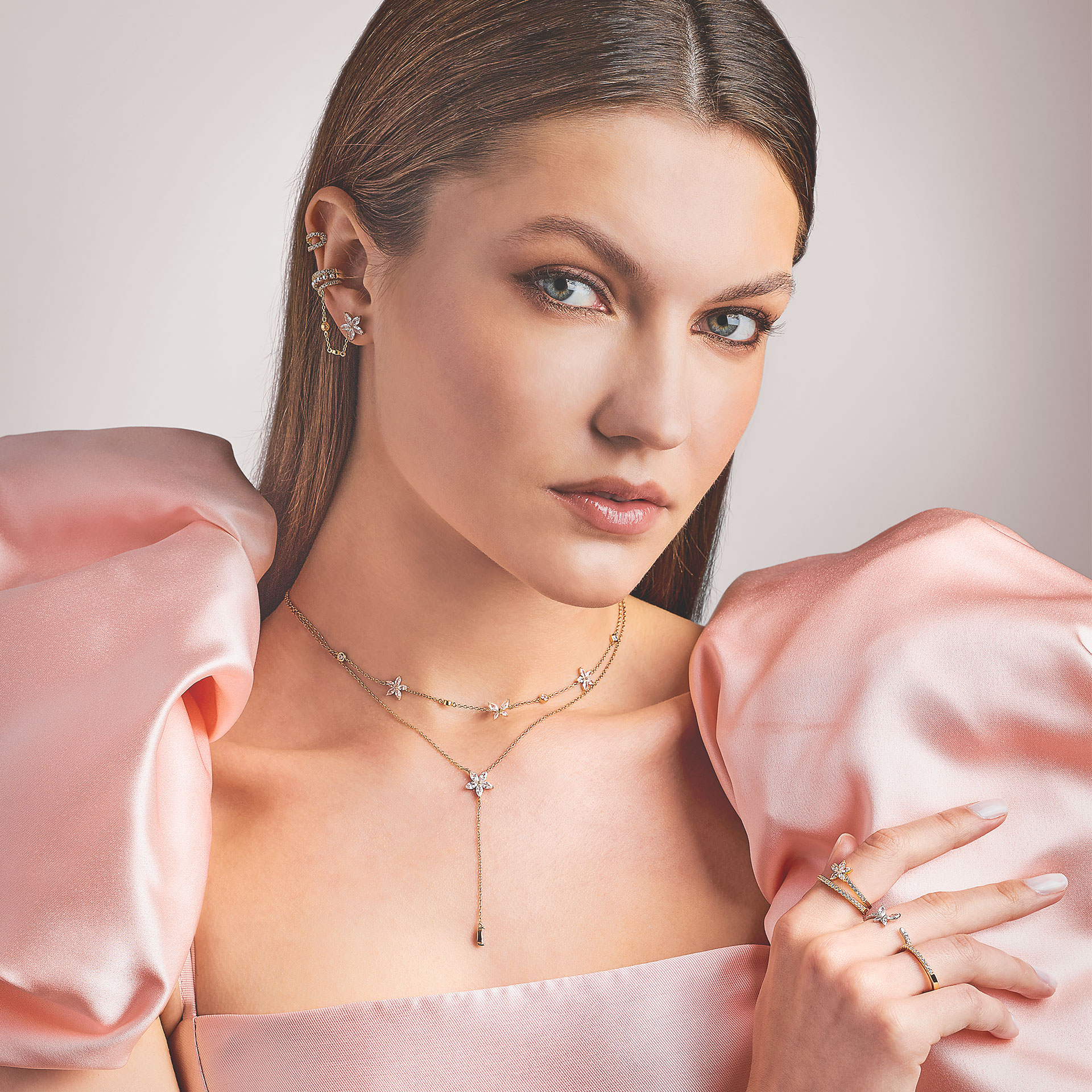 Matchy Navete Flower Necklace