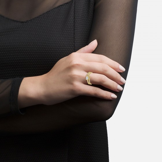 Anillo Classy Solitaire 2 Lines Gold