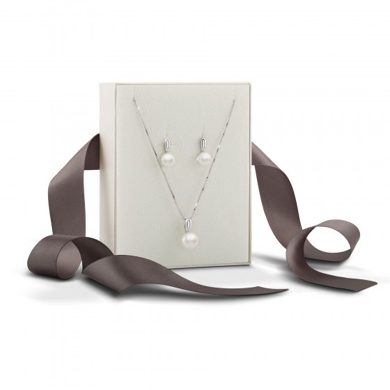 Classy Pearls Set