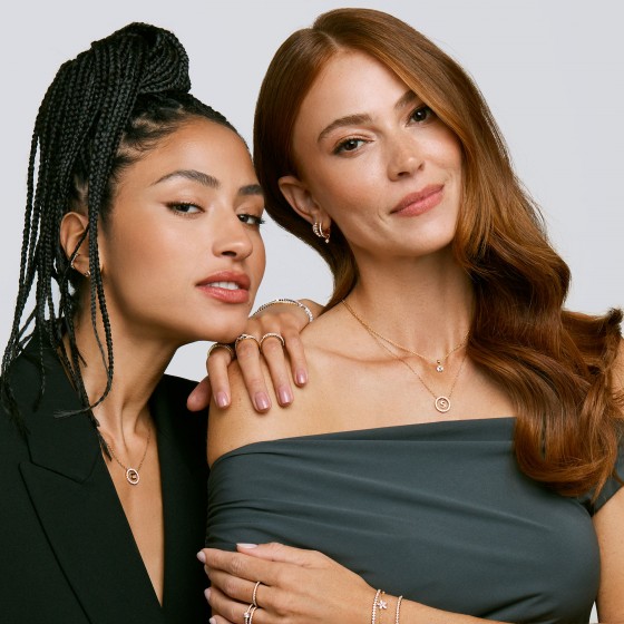 Colar Letra V Colar Letra V