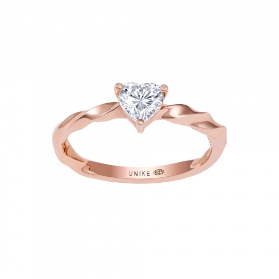 Love in Rose Heart Braid Ring