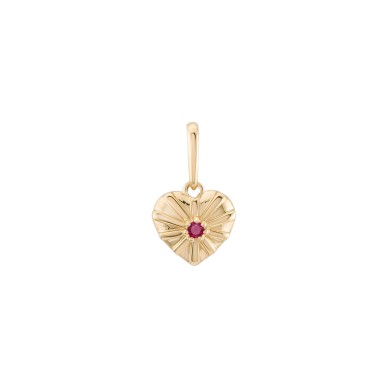 Gold Timeless Heart Pendant Gold Timeless Heart Pendant