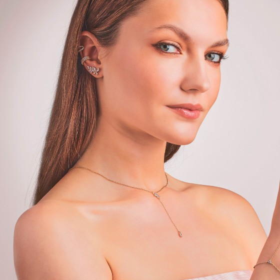 Matchy Navete Flower Necklace