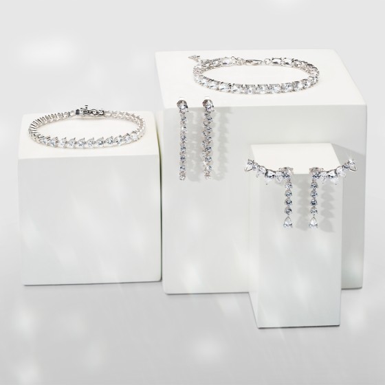 Classy Shiny Bracelet